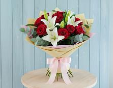 Букет цветов из:  Лилии и Розы в Клишино