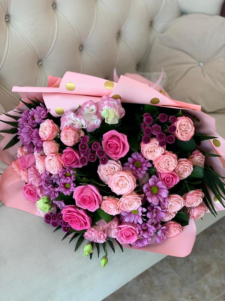 Букет цветов из: Хризантемы, Розы и Лизиантусы в Клишино