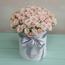 Цветочная композиция из Розы в шляпной коробке в Клишино