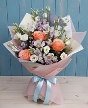 Букет цветов из:  Лизиантусы, Розы, Альстромерии и Гипсофила в Клишино