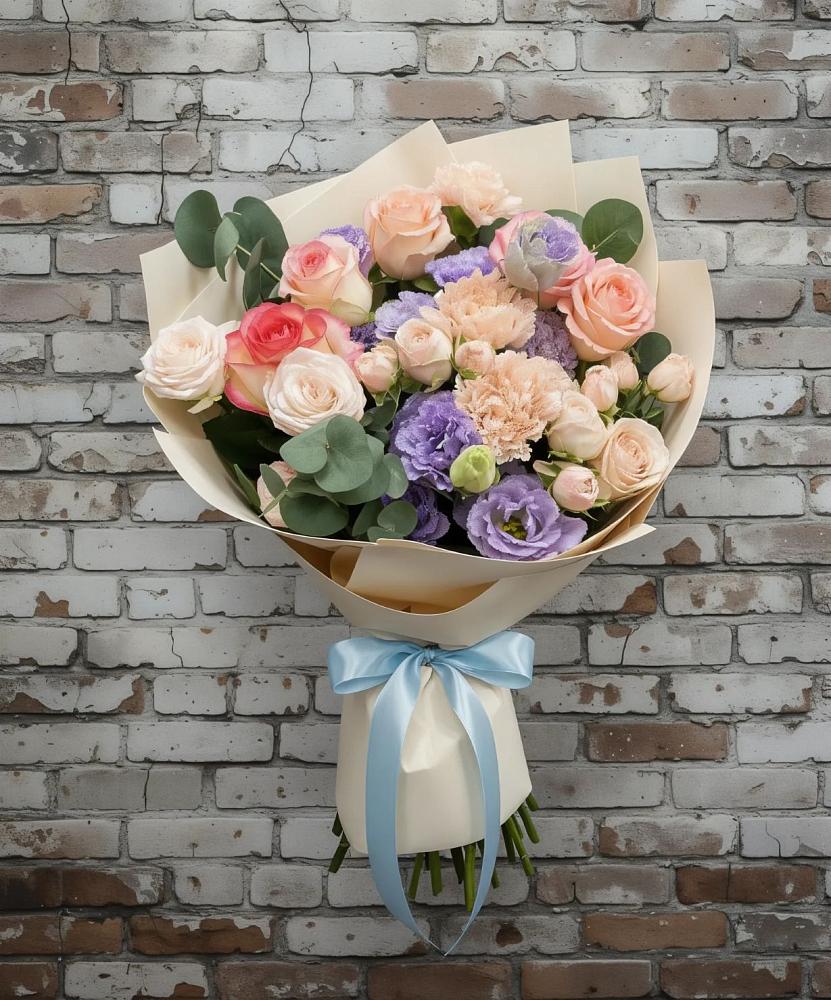 Букет цветов из: Розы, Лизиантусы и Гвоздики в Клишино