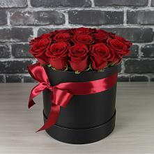 Цветочная композиция из Розы в шляпной коробке в Клишино