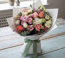 Букет цветов из:  Розы, Лизиантусы и Гвоздики в Клишино