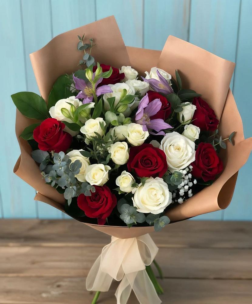 Букет цветов из: Розы и Альстромерии в Клишино