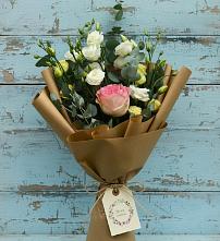 Букет цветов из:  Розы и Лизиантусы в Клишино