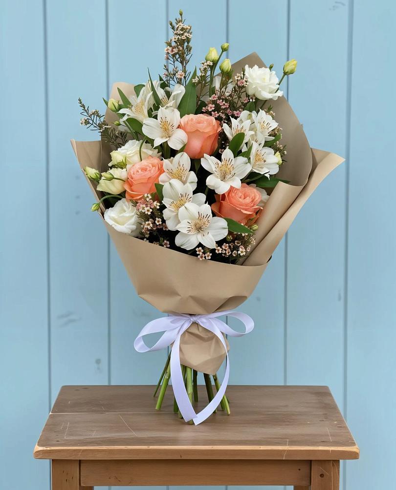 Букет цветов из: Альстромерии, Лизиантусы, Розы и Хризантемы в Клишино