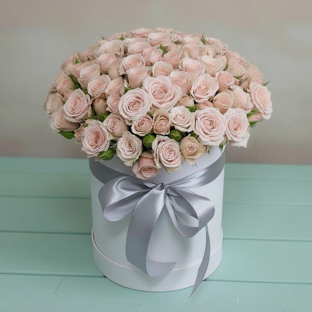 Цветочная композиция из Розы в шляпной коробке в Клишино